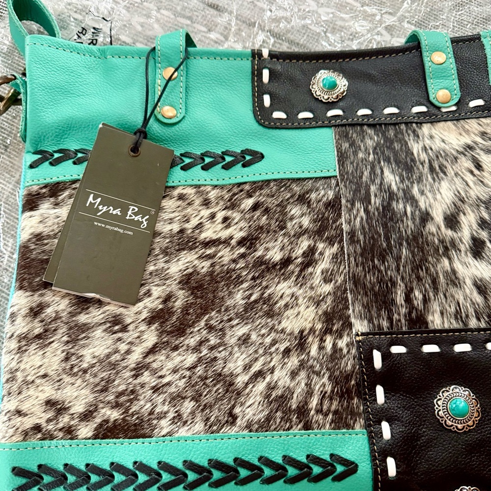 - Myra Turinna Springs Shoulder Bag - Picture 5 of 10